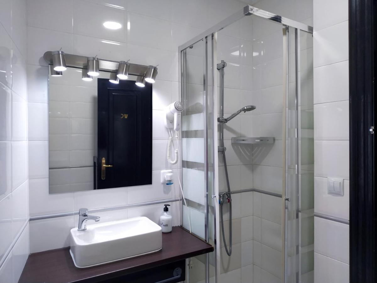 Flats Friends Plaza De La Reina Hotel บาเลนเซีย ภายนอก รูปภาพ
