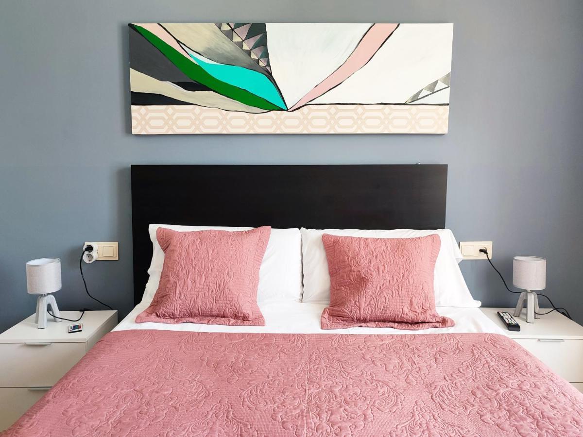 Flats Friends Plaza De La Reina Hotel บาเลนเซีย ภายนอก รูปภาพ