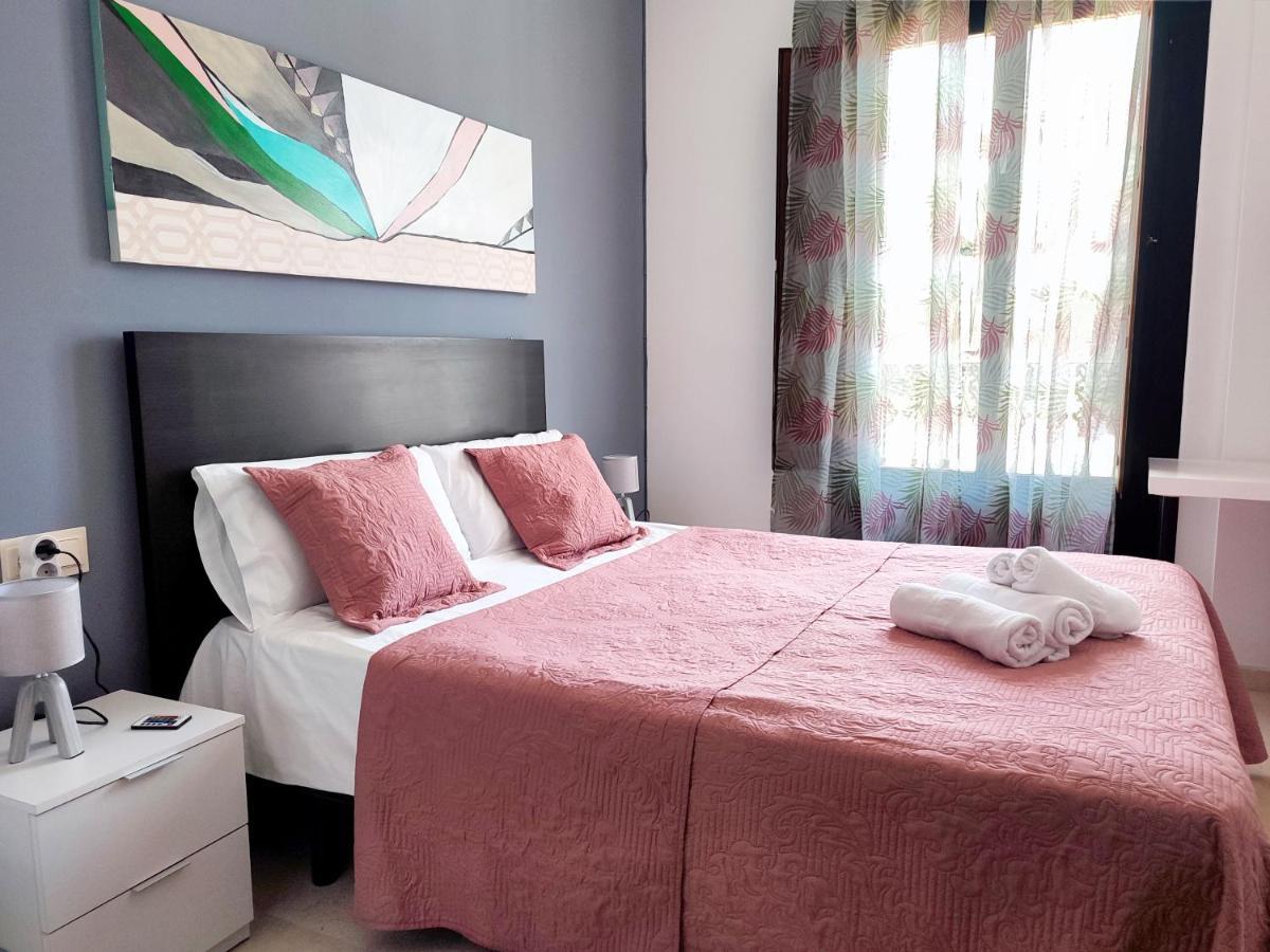 Flats Friends Plaza De La Reina Hotel บาเลนเซีย ภายนอก รูปภาพ