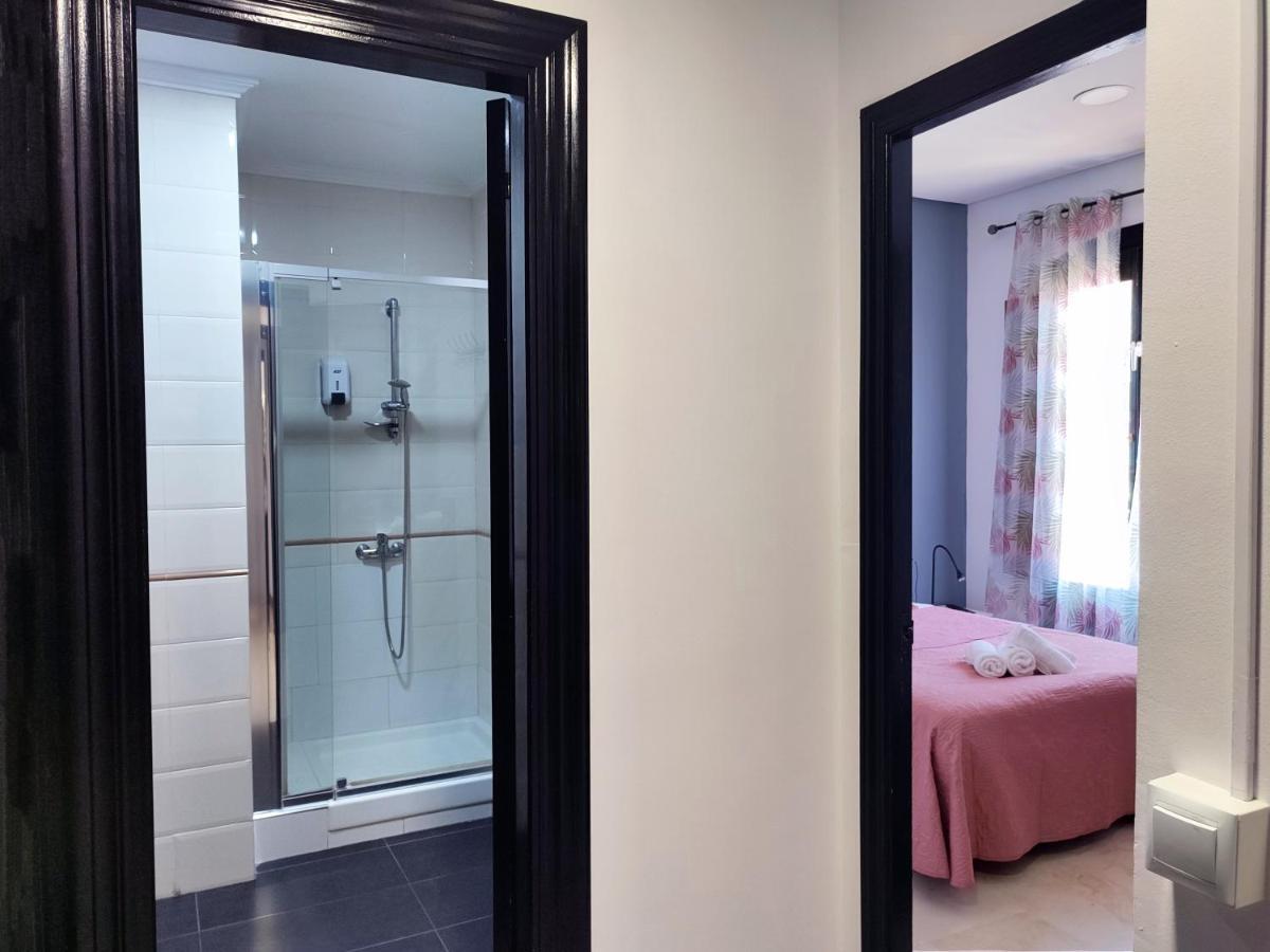 Flats Friends Plaza De La Reina Hotel บาเลนเซีย ภายนอก รูปภาพ